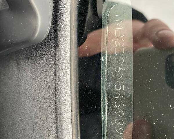 Сірий Шкода Фабія, об'ємом двигуна 1.39 л та пробігом 195 тис. км за 4400 $, фото 7 на Automoto.ua