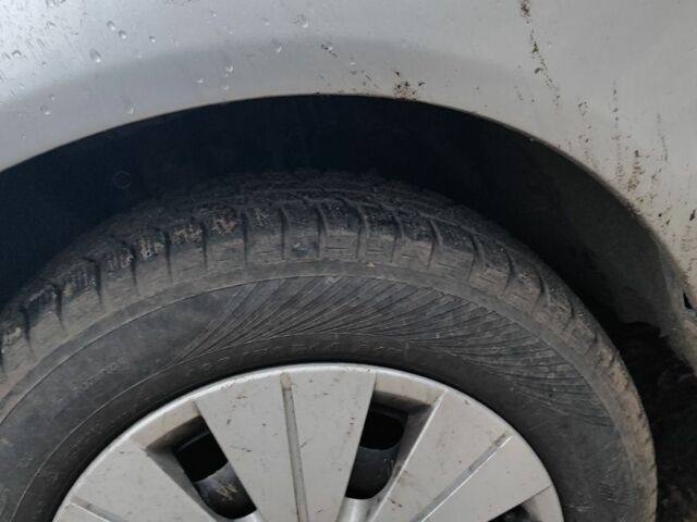 Серый Шкода Фабия, объемом двигателя 1.4 л и пробегом 258 тыс. км за 2800 $, фото 14 на Automoto.ua