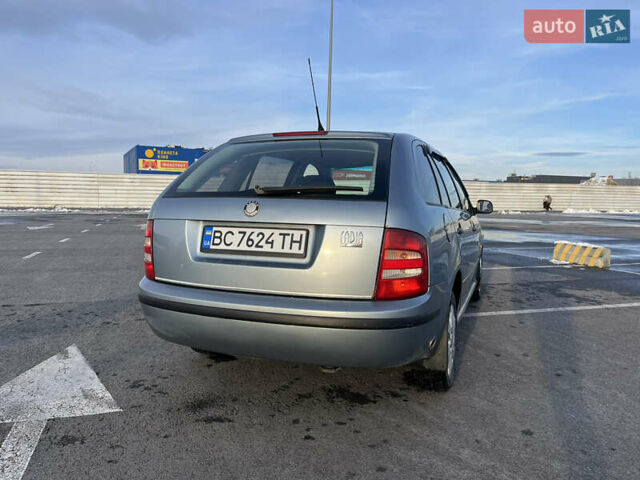 Серый Шкода Фабия, объемом двигателя 1.39 л и пробегом 250 тыс. км за 2990 $, фото 5 на Automoto.ua