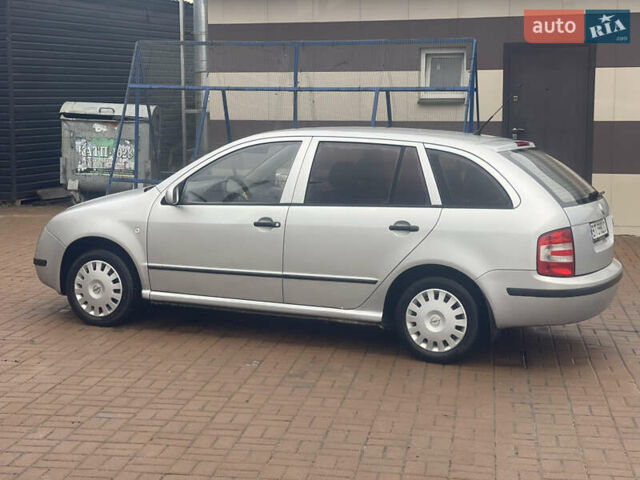 Сірий Шкода Фабія, об'ємом двигуна 1.4 л та пробігом 255 тис. км за 3200 $, фото 9 на Automoto.ua