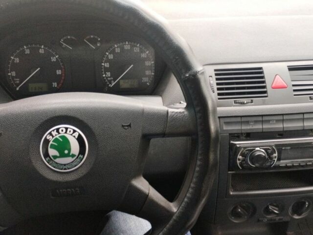 Серый Шкода Фабия, объемом двигателя 1.4 л и пробегом 162 тыс. км за 2700 $, фото 9 на Automoto.ua