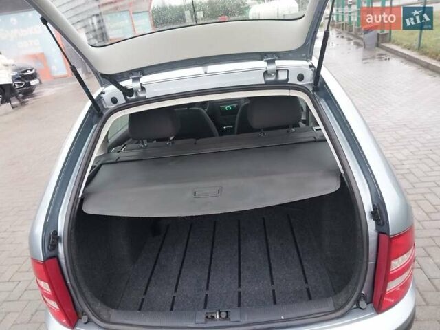 Сірий Шкода Фабія, об'ємом двигуна 1.39 л та пробігом 277 тис. км за 4400 $, фото 38 на Automoto.ua