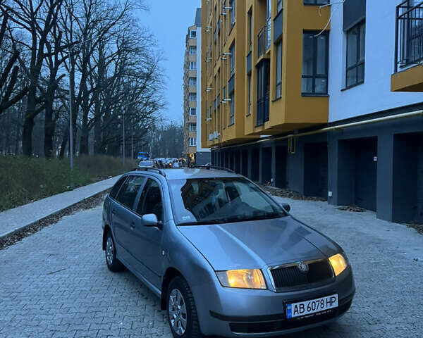 Серый Шкода Фабия, объемом двигателя 1.39 л и пробегом 211 тыс. км за 3799 $, фото 2 на Automoto.ua