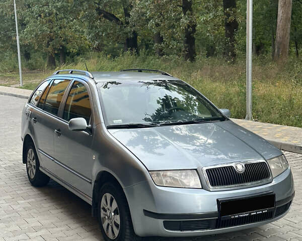 Серый Шкода Фабия, объемом двигателя 1.39 л и пробегом 210 тыс. км за 3650 $, фото 17 на Automoto.ua