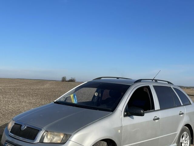 Серый Шкода Фабия, объемом двигателя 1.4 л и пробегом 291 тыс. км за 3050 $, фото 1 на Automoto.ua