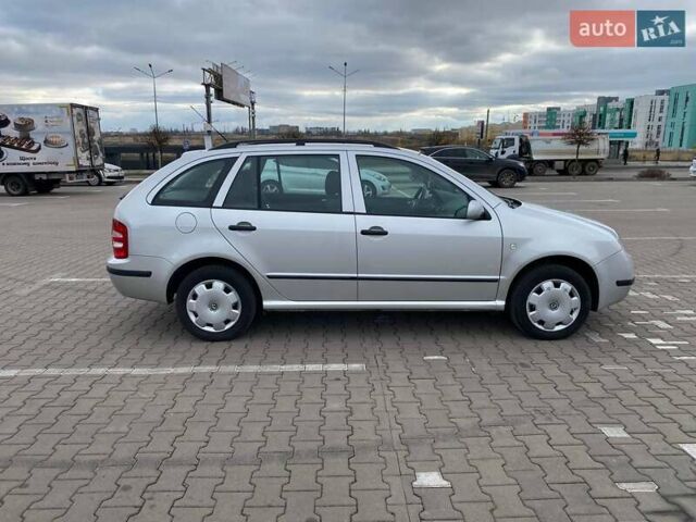 Серый Шкода Фабия, объемом двигателя 1.39 л и пробегом 195 тыс. км за 4200 $, фото 23 на Automoto.ua