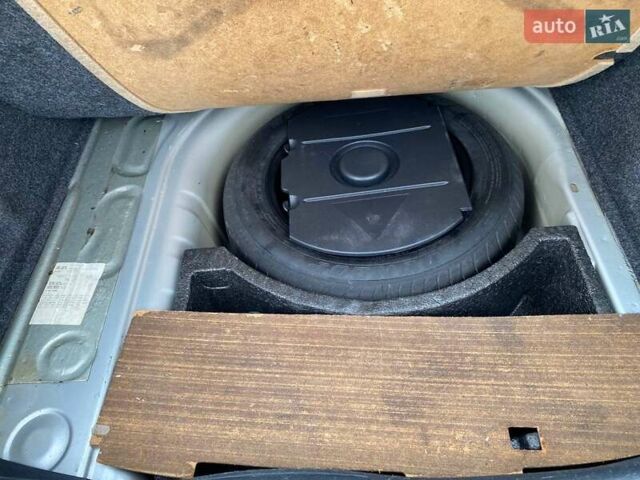 Сірий Шкода Фабія, об'ємом двигуна 1.39 л та пробігом 195 тис. км за 4400 $, фото 14 на Automoto.ua
