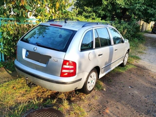 Серый Шкода Фабия, объемом двигателя 1.4 л и пробегом 258 тыс. км за 2800 $, фото 2 на Automoto.ua