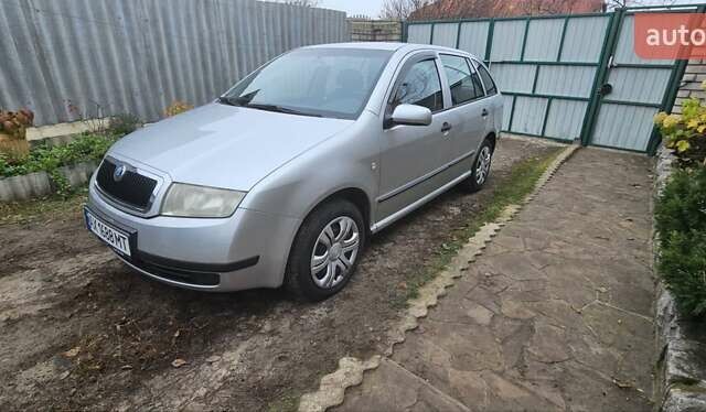 Сірий Шкода Фабія, об'ємом двигуна 1.6 л та пробігом 247 тис. км за 5200 $, фото 1 на Automoto.ua