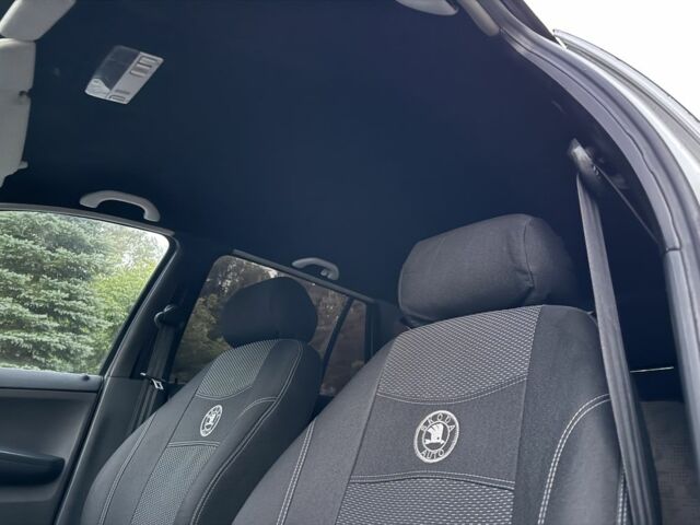 Серый Шкода Фабия, объемом двигателя 1.9 л и пробегом 400 тыс. км за 2999 $, фото 17 на Automoto.ua