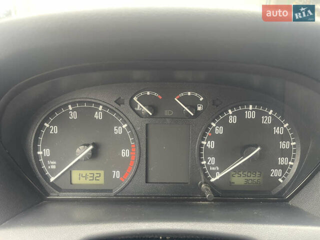 Сірий Шкода Фабія, об'ємом двигуна 1.4 л та пробігом 255 тис. км за 3200 $, фото 27 на Automoto.ua