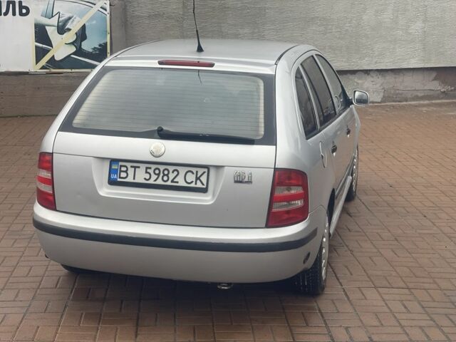 Сірий Шкода Фабія, об'ємом двигуна 1.4 л та пробігом 255 тис. км за 3200 $, фото 2 на Automoto.ua