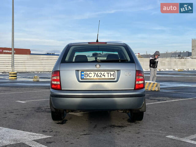 Серый Шкода Фабия, объемом двигателя 1.39 л и пробегом 250 тыс. км за 2990 $, фото 7 на Automoto.ua