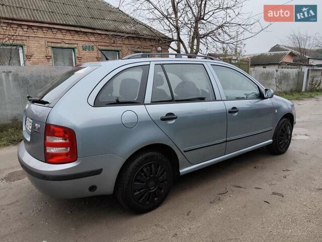 Серый Шкода Фабия, объемом двигателя 1.39 л и пробегом 202 тыс. км за 4700 $, фото 9 на Automoto.ua