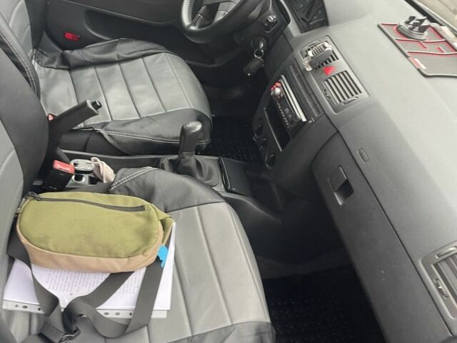 Сірий Шкода Фабія, об'ємом двигуна 1.4 л та пробігом 204 тис. км за 3700 $, фото 3 на Automoto.ua