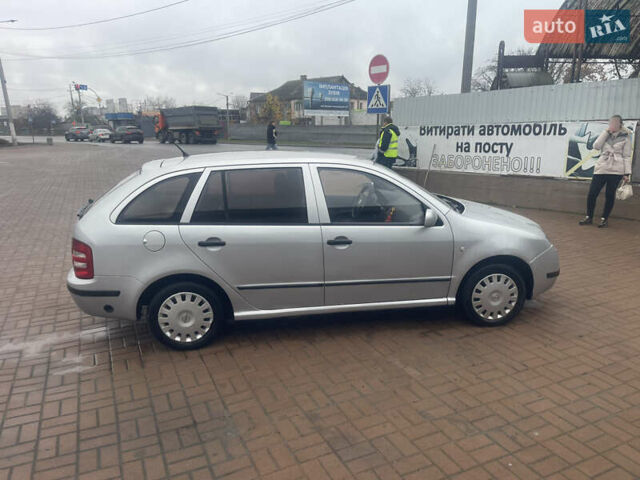 Сірий Шкода Фабія, об'ємом двигуна 1.4 л та пробігом 255 тис. км за 3200 $, фото 5 на Automoto.ua