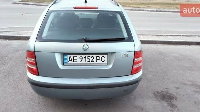 Сірий Шкода Фабія, об'ємом двигуна 1.4 л та пробігом 230 тис. км за 4091 $, фото 2 на Automoto.ua