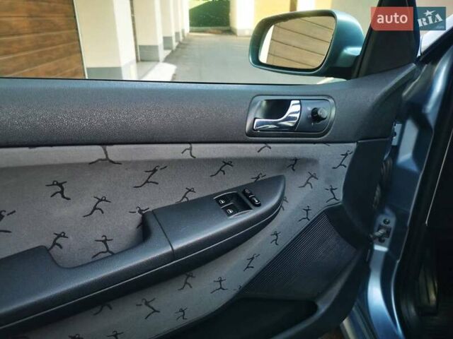 Серый Шкода Фабия, объемом двигателя 1.39 л и пробегом 217 тыс. км за 5200 $, фото 13 на Automoto.ua
