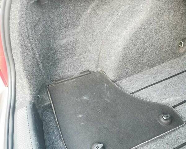 Серый Шкода Фабия, объемом двигателя 1.39 л и пробегом 217 тыс. км за 5200 $, фото 19 на Automoto.ua