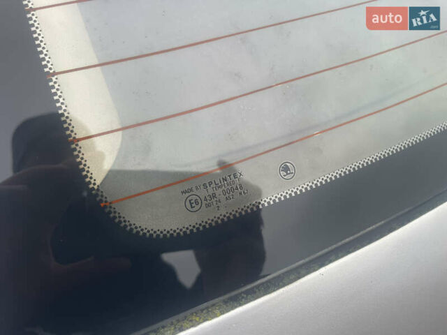 Сірий Шкода Фабія, об'ємом двигуна 1.4 л та пробігом 255 тис. км за 3200 $, фото 21 на Automoto.ua