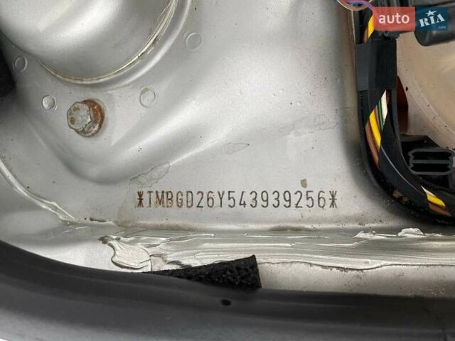 Сірий Шкода Фабія, об'ємом двигуна 1.39 л та пробігом 195 тис. км за 4400 $, фото 9 на Automoto.ua