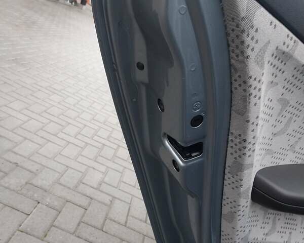 Сірий Шкода Фабія, об'ємом двигуна 1.39 л та пробігом 277 тис. км за 4400 $, фото 18 на Automoto.ua