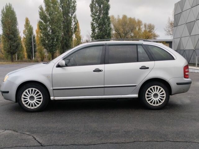 Серый Шкода Фабия, объемом двигателя 1.4 л и пробегом 162 тыс. км за 2700 $, фото 2 на Automoto.ua