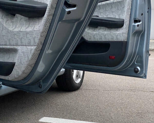 Серый Шкода Фабия, объемом двигателя 1.39 л и пробегом 276 тыс. км за 3999 $, фото 37 на Automoto.ua