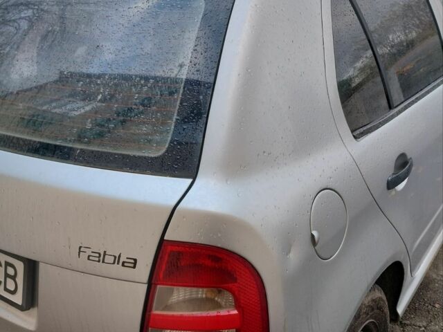 Шкода Фабия 2003 в Житомире на Automoto.ua Серый Шкода Фабия, объемом двигателя 1.4 л и пробегом 200 тыс. км за 2400 $, фото 1 на Automoto.ua