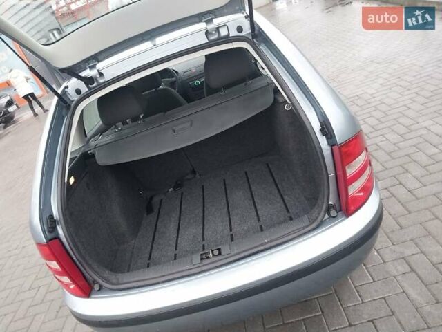 Сірий Шкода Фабія, об'ємом двигуна 1.39 л та пробігом 277 тис. км за 4400 $, фото 36 на Automoto.ua
