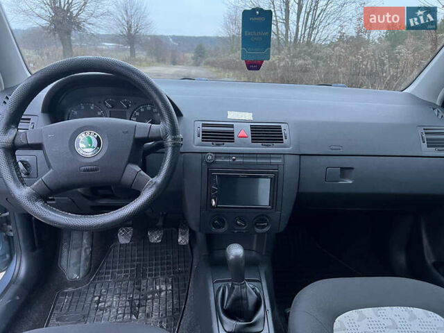 Сірий Шкода Фабія, об'ємом двигуна 1.39 л та пробігом 276 тис. км за 2650 $, фото 5 на Automoto.ua