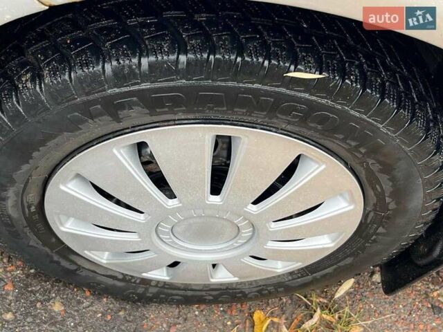 Шкода Фабия 2003 в Львове на Automoto.ua Серый Шкода Фабия, объемом двигателя 1.39 л и пробегом 167 тыс. км за 3150 $, фото 30 на Automoto.ua