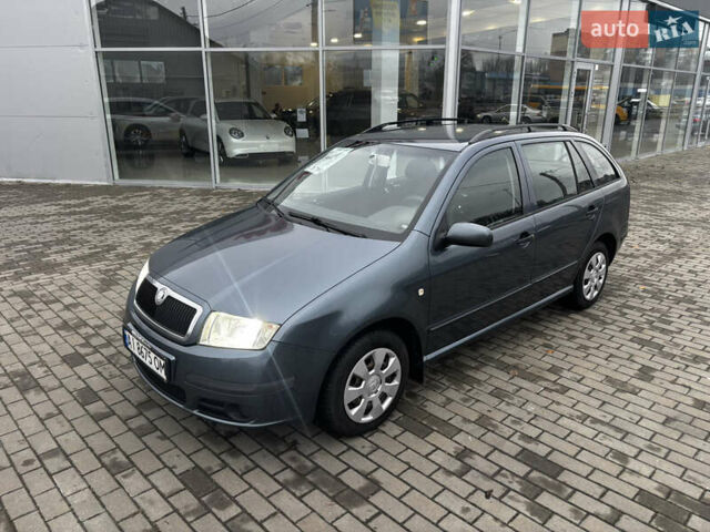 Серый Шкода Фабия, объемом двигателя 1.4 л и пробегом 322 тыс. км за 3700 $, фото 2 на Automoto.ua