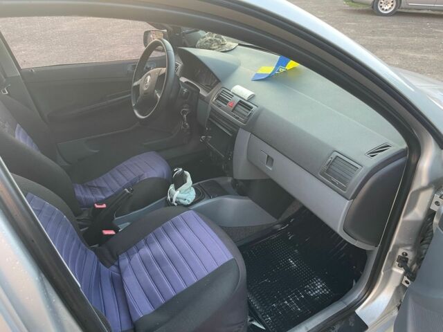 Сірий Шкода Фабія, об'ємом двигуна 1.2 л та пробігом 225 тис. км за 3500 $, фото 1 на Automoto.ua