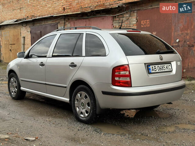 Серый Шкода Фабия, объемом двигателя 1.39 л и пробегом 208 тыс. км за 3999 $, фото 7 на Automoto.ua