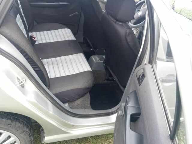 Сірий Шкода Фабія, об'ємом двигуна 1.4 л та пробігом 364 тис. км за 2650 $, фото 4 на Automoto.ua