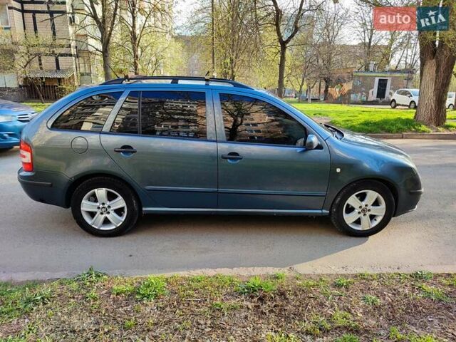 Сірий Шкода Фабія, об'ємом двигуна 1.39 л та пробігом 204 тис. км за 3500 $, фото 3 на Automoto.ua