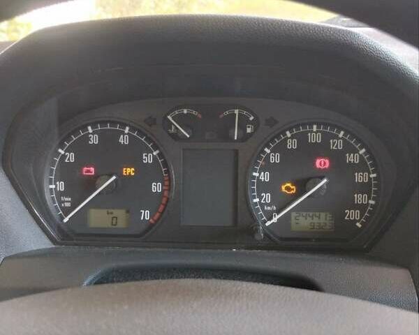 Сірий Шкода Фабія, об'ємом двигуна 1.39 л та пробігом 244 тис. км за 3950 $, фото 7 на Automoto.ua