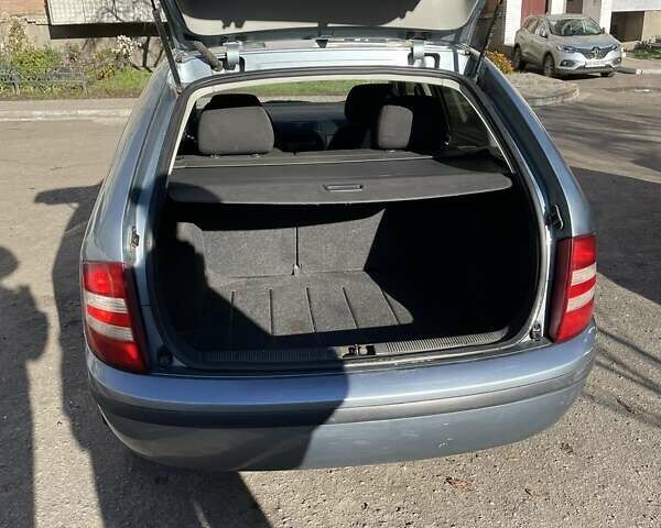 Серый Шкода Фабия, объемом двигателя 1.39 л и пробегом 207 тыс. км за 4300 $, фото 18 на Automoto.ua