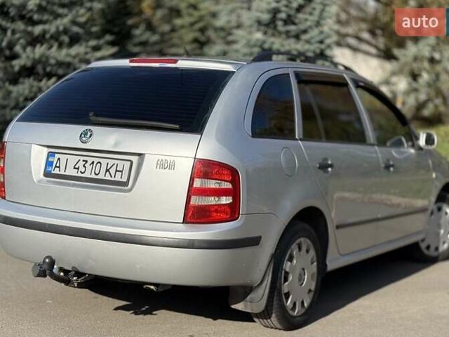 Сірий Шкода Фабія, об'ємом двигуна 1.39 л та пробігом 242 тис. км за 3900 $, фото 4 на Automoto.ua