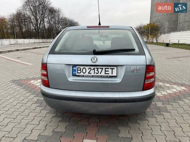 Серый Шкода Фабия, объемом двигателя 1.4 л и пробегом 243 тыс. км за 3000 $, фото 6 на Automoto.ua