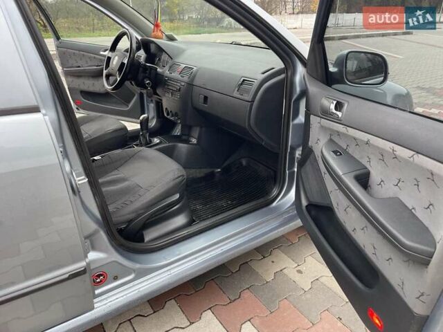 Серый Шкода Фабия, объемом двигателя 1.4 л и пробегом 243 тыс. км за 3000 $, фото 11 на Automoto.ua