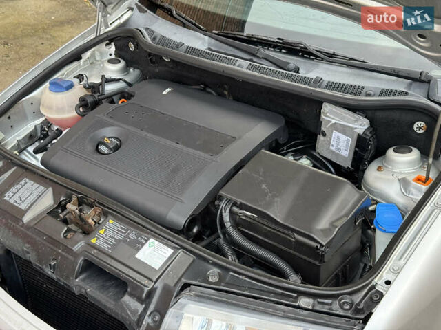 Серый Шкода Фабия, объемом двигателя 1.39 л и пробегом 208 тыс. км за 3999 $, фото 33 на Automoto.ua