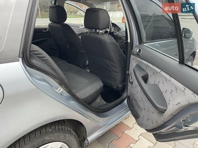 Серый Шкода Фабия, объемом двигателя 1.4 л и пробегом 243 тыс. км за 3000 $, фото 12 на Automoto.ua