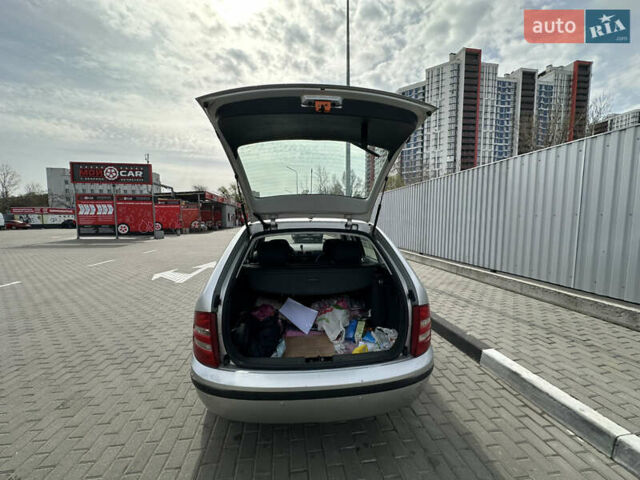 Серый Шкода Фабия, объемом двигателя 1.39 л и пробегом 208 тыс. км за 4299 $, фото 24 на Automoto.ua