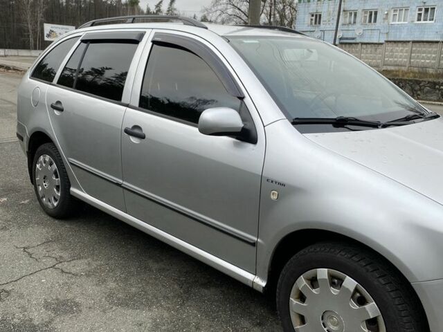 Серый Шкода Фабия, объемом двигателя 1.4 л и пробегом 243 тыс. км за 4600 $, фото 7 на Automoto.ua