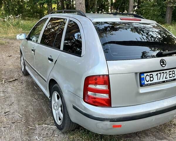Шкода Фабия 2004 в Чернигове на Automoto.ua Серый Шкода Фабия, объемом двигателя 1.39 л и пробегом 280 тыс. км за 3300 $, фото 7 на Automoto.ua