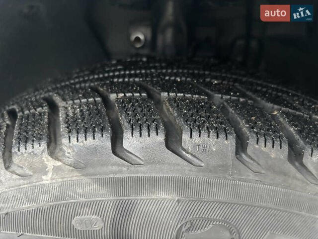 Серый Шкода Фабия, объемом двигателя 1.4 л и пробегом 322 тыс. км за 3700 $, фото 15 на Automoto.ua