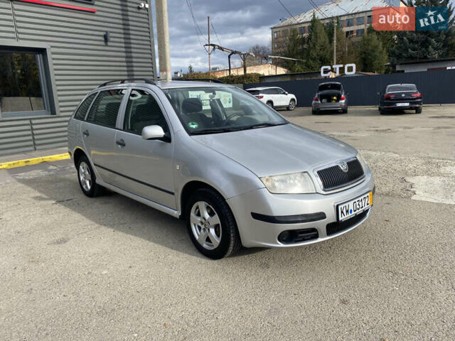 Шкода Фабия 2004 в Ивано-Франковске на Automoto.ua Серый Шкода Фабия, объемом двигателя 1.4 л и пробегом 149 тыс. км за 3900 $, фото 1 на Automoto.ua