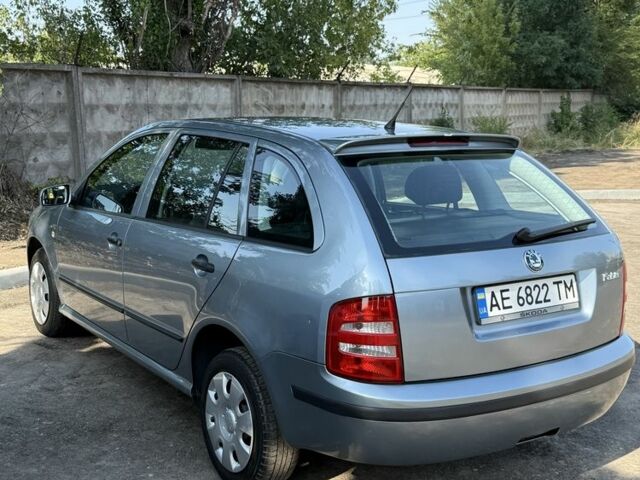 Сірий Шкода Фабія, об'ємом двигуна 1.4 л та пробігом 225 тис. км за 3900 $, фото 4 на Automoto.ua
